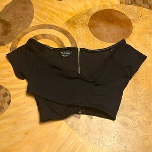 Women’s bebe Top